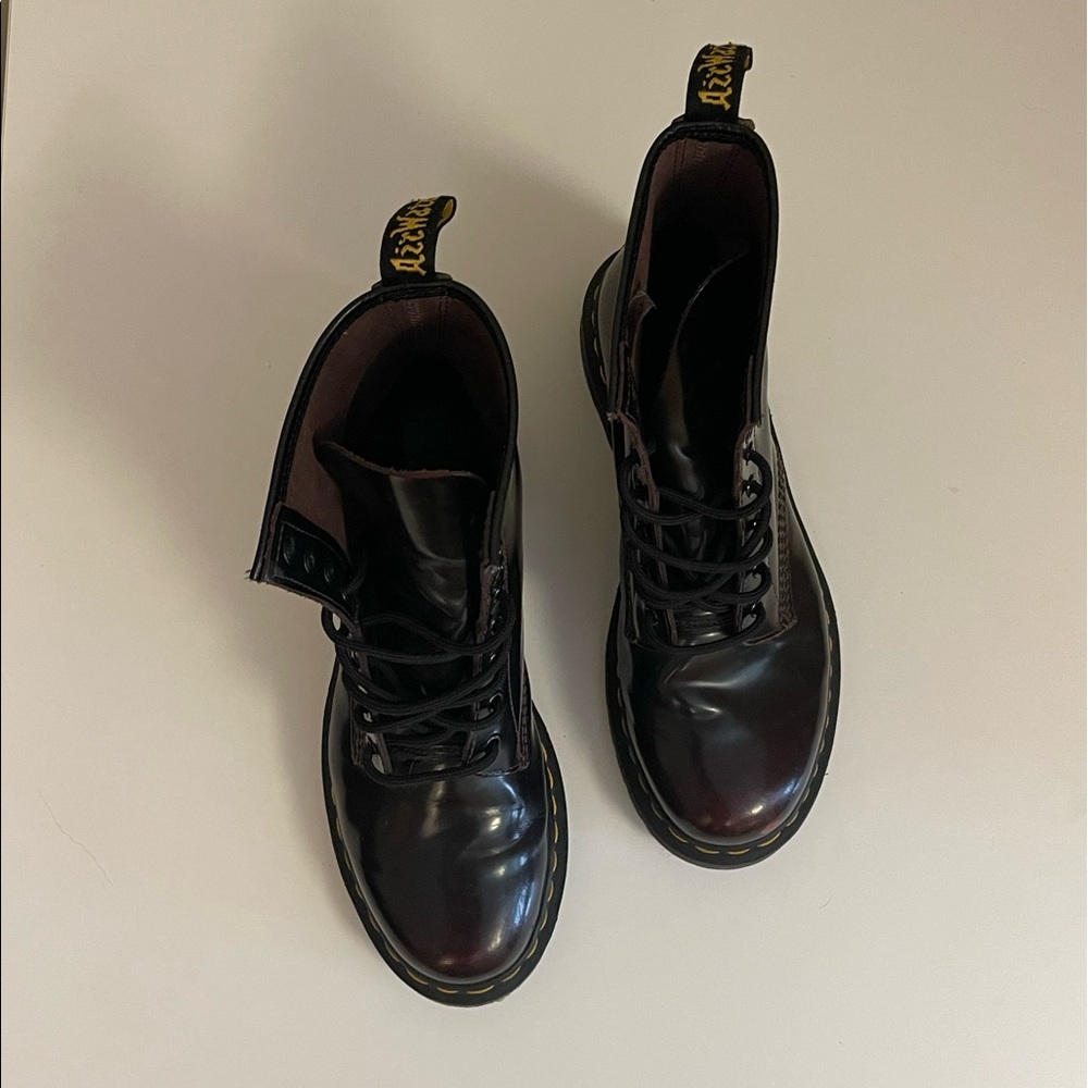 Doc Martins 1460 WOMEN'S ARCADIA LEATHER LACE UP BOOTS